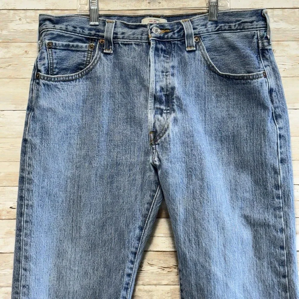 Levis 501 Button Fly Jeans Mens 34x32 Blue Denim Pants Faded Work Chore Office